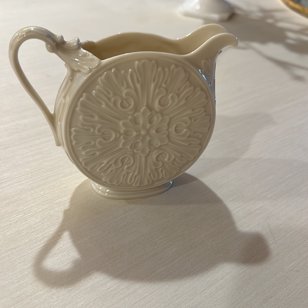 Lenox Pitcher - Picture 7 of 7